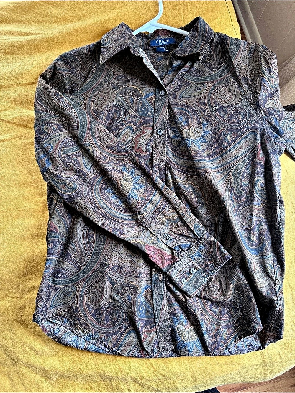 Chaps Paisley Button Down Shirt in Green & Brown Size Medium